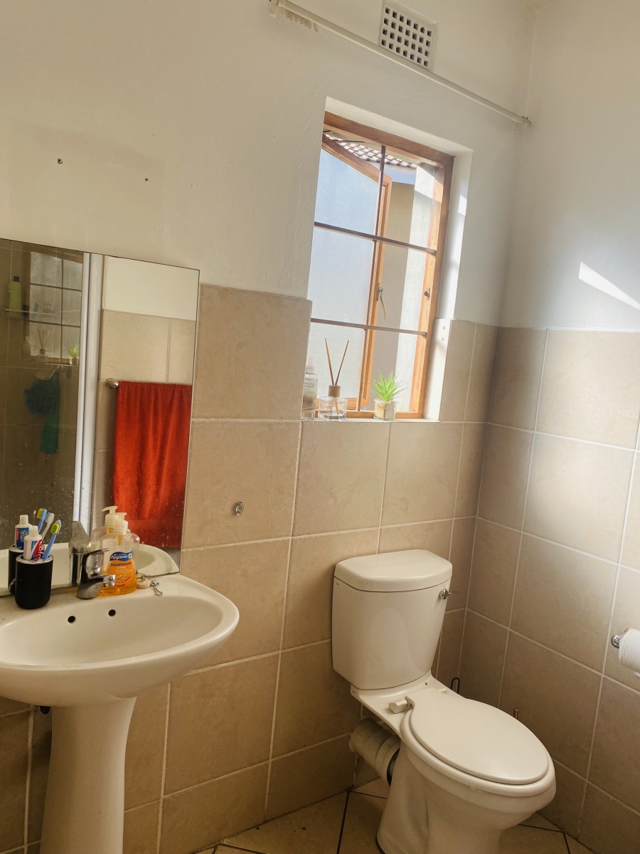 To Let 2 Bedroom Property for Rent in Paulshof Gauteng