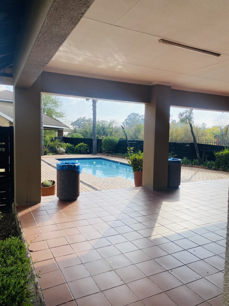 To Let 2 Bedroom Property for Rent in Paulshof Gauteng