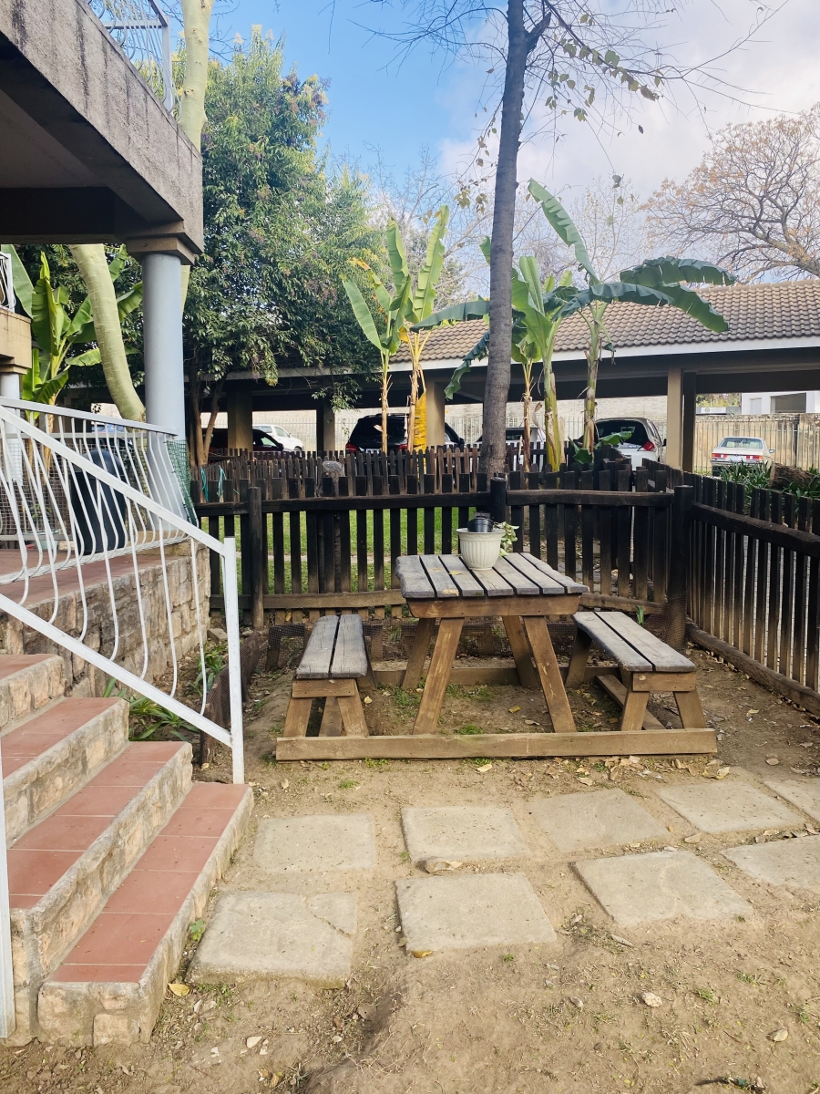 To Let 2 Bedroom Property for Rent in Paulshof Gauteng