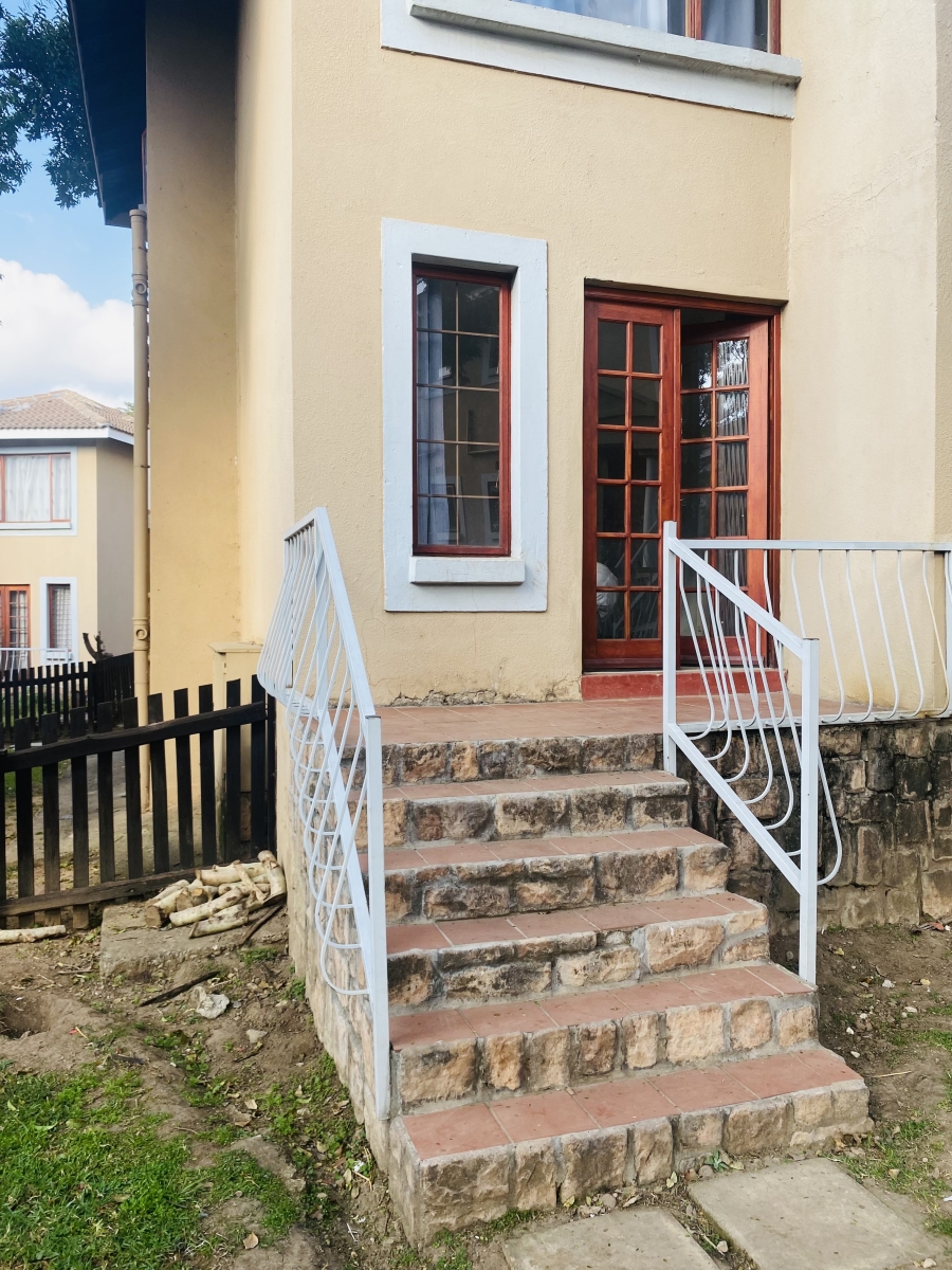 To Let 2 Bedroom Property for Rent in Paulshof Gauteng