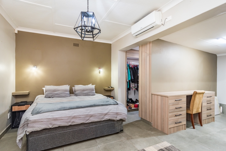 5 Bedroom Property for Sale in Discovery Gauteng