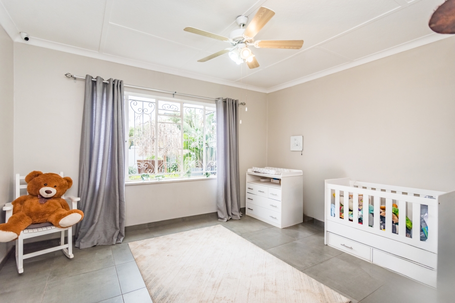 5 Bedroom Property for Sale in Discovery Gauteng