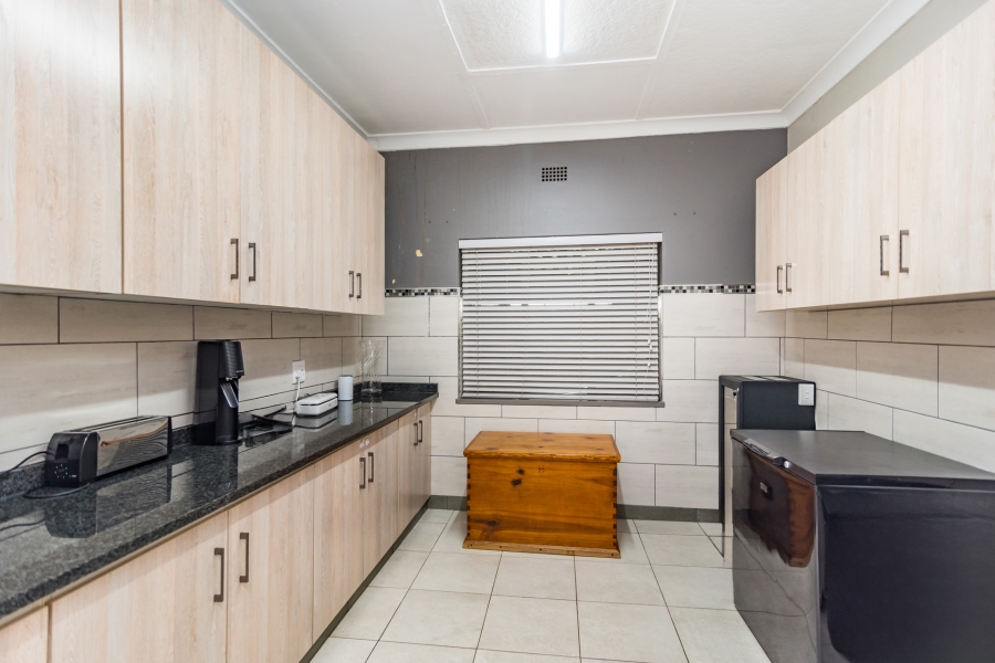 5 Bedroom Property for Sale in Discovery Gauteng