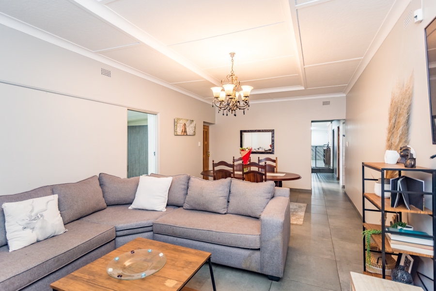 5 Bedroom Property for Sale in Discovery Gauteng