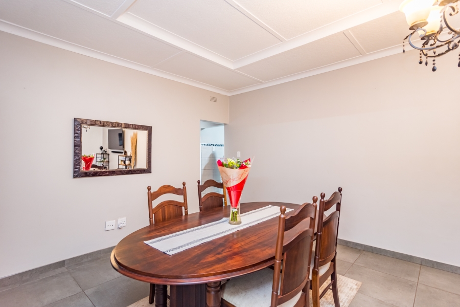 5 Bedroom Property for Sale in Discovery Gauteng
