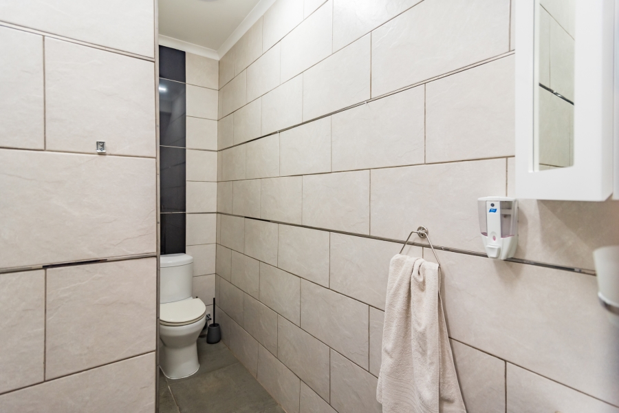 5 Bedroom Property for Sale in Discovery Gauteng