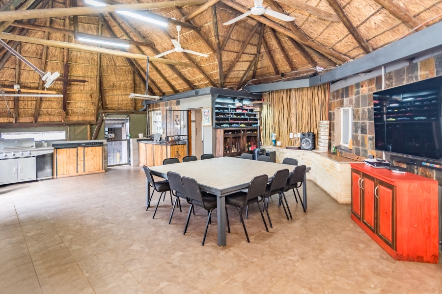 5 Bedroom Property for Sale in Discovery Gauteng