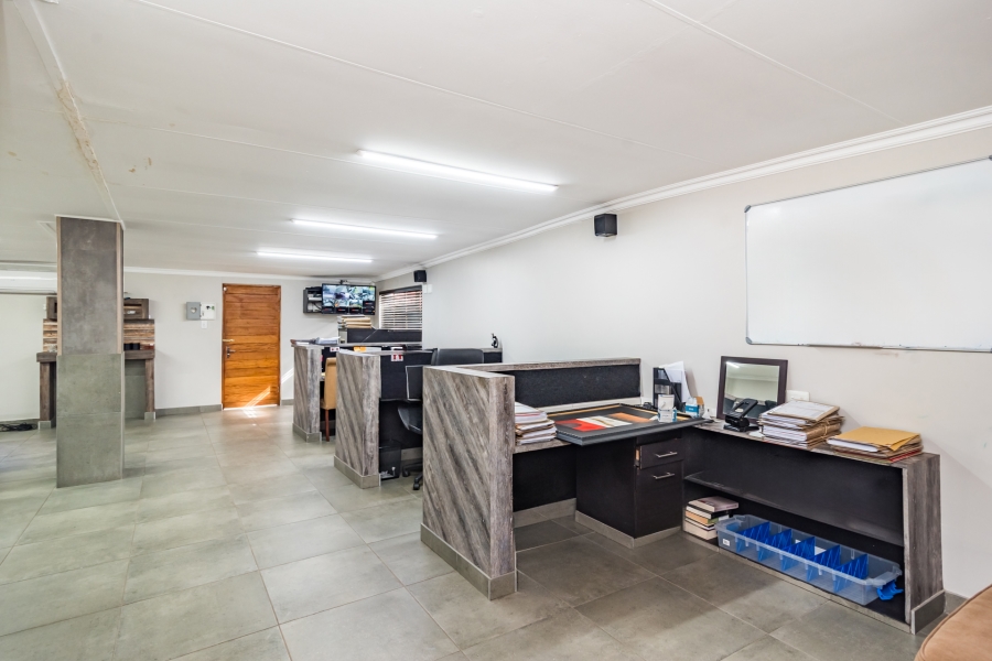 5 Bedroom Property for Sale in Discovery Gauteng