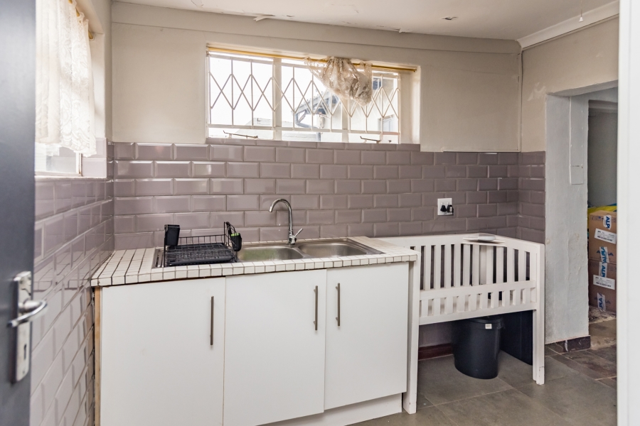 5 Bedroom Property for Sale in Discovery Gauteng