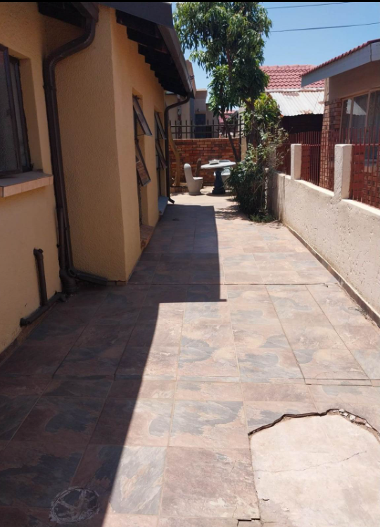 4 Bedroom Property for Sale in Mabopane Gauteng