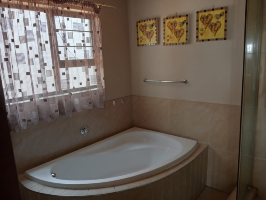 2 Bedroom Property for Sale in Brentwood Gauteng