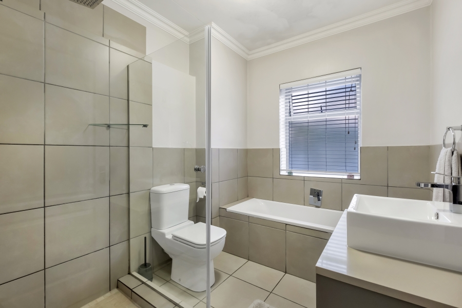 2 Bedroom Property for Sale in Wendywood Gauteng