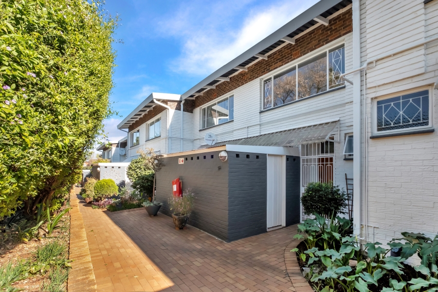 2 Bedroom Property for Sale in Linden Gauteng