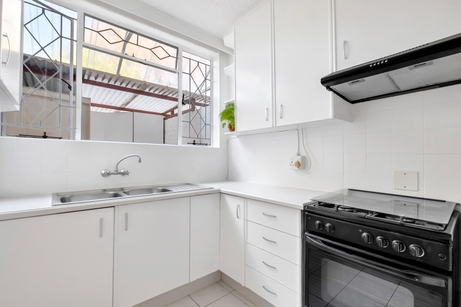 2 Bedroom Property for Sale in Linden Gauteng