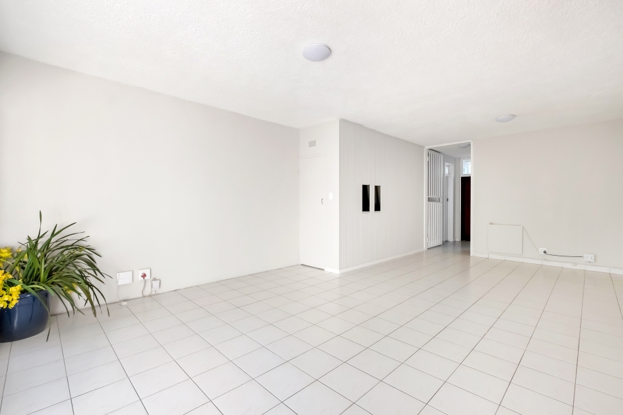 2 Bedroom Property for Sale in Linden Gauteng