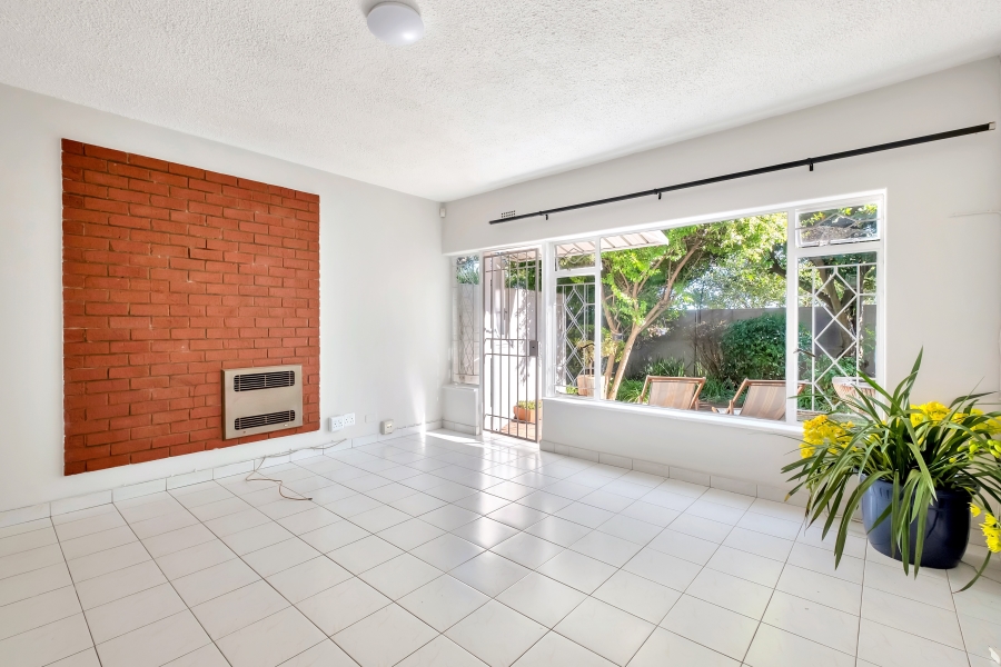 2 Bedroom Property for Sale in Linden Gauteng