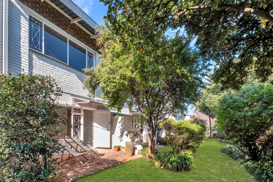 2 Bedroom Property for Sale in Linden Gauteng