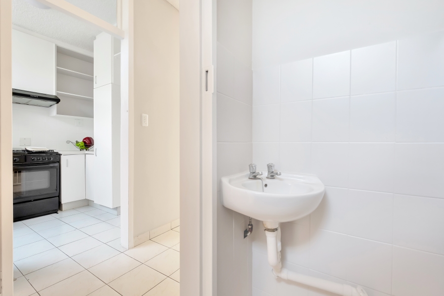 2 Bedroom Property for Sale in Linden Gauteng