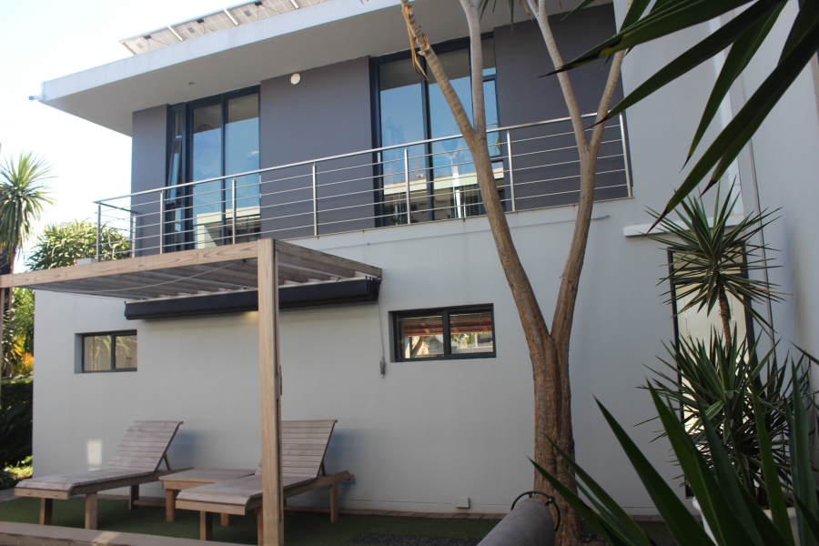 5 Bedroom Property for Sale in Glen Marais Gauteng