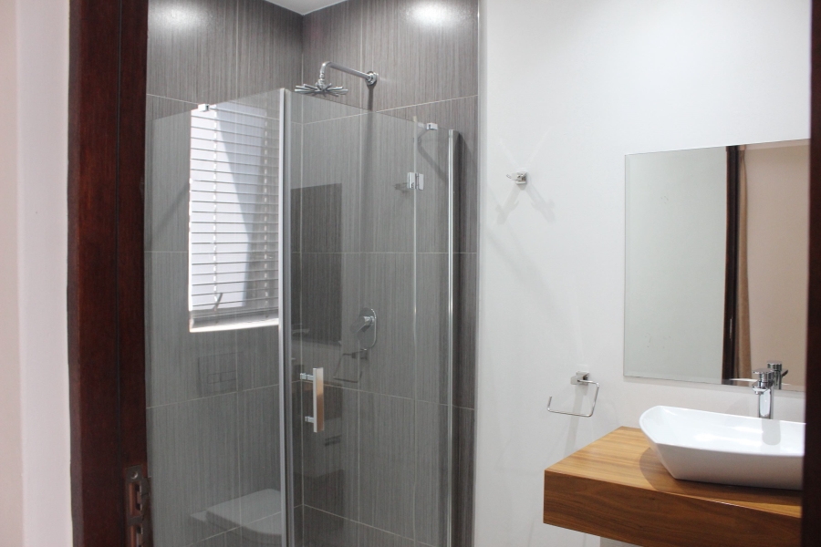 5 Bedroom Property for Sale in Glen Marais Gauteng