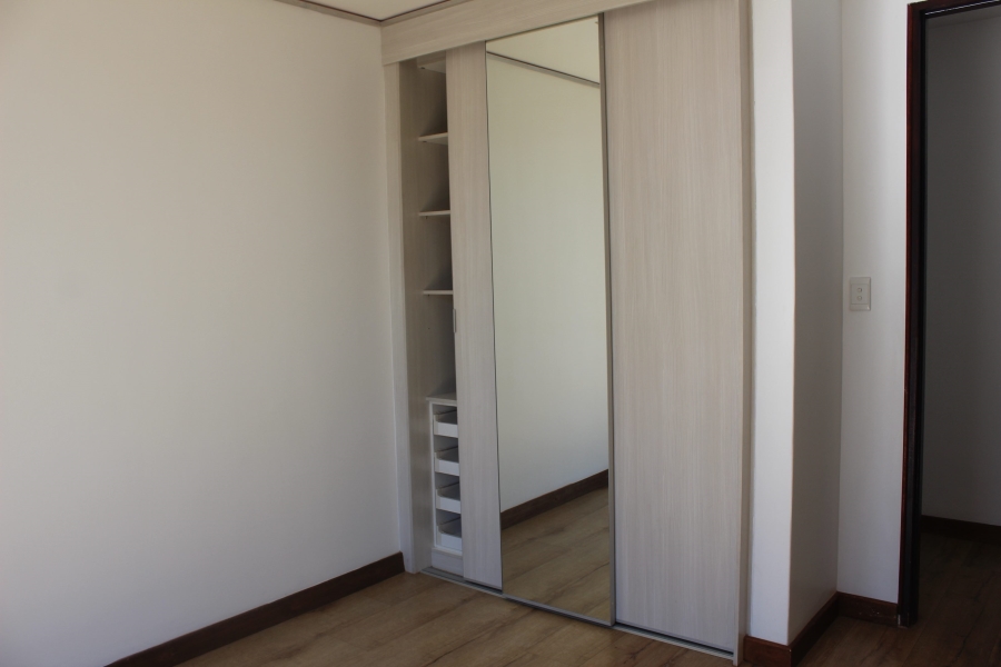 5 Bedroom Property for Sale in Glen Marais Gauteng