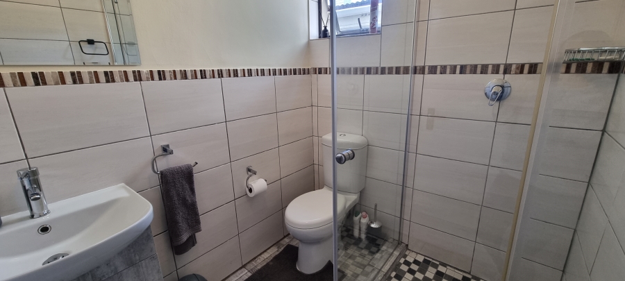 6 Bedroom Property for Sale in Kensington Gauteng