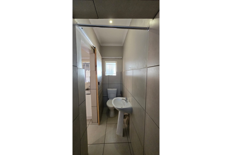 To Let 1 Bedroom Property for Rent in Magalieskruin Gauteng