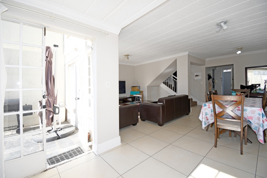 2 Bedroom Property for Sale in Morningside Gauteng