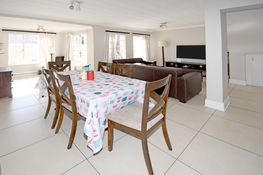 2 Bedroom Property for Sale in Morningside Gauteng