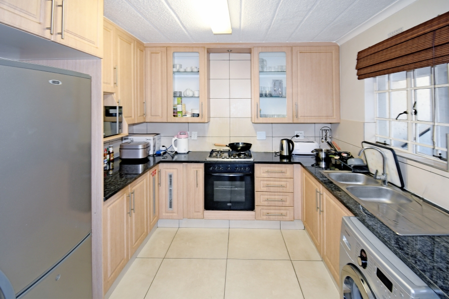2 Bedroom Property for Sale in Morningside Gauteng