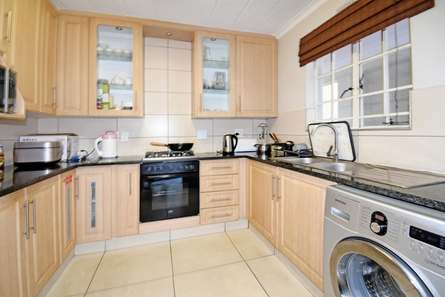 2 Bedroom Property for Sale in Morningside Gauteng