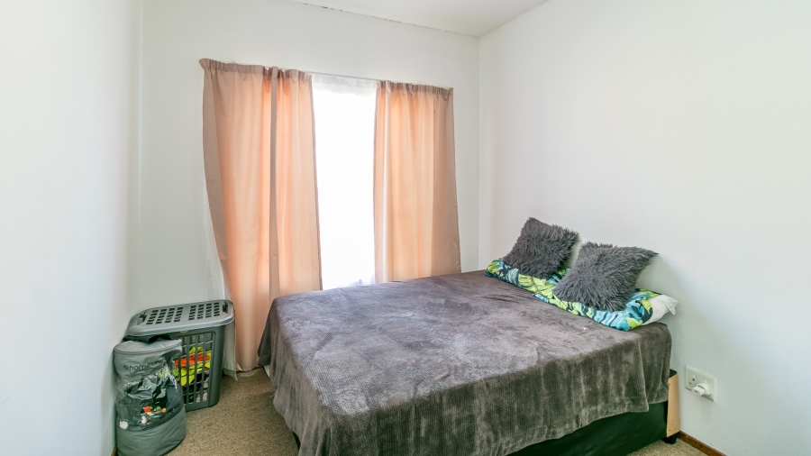 1 Bedroom Property for Sale in Grand Central Gauteng