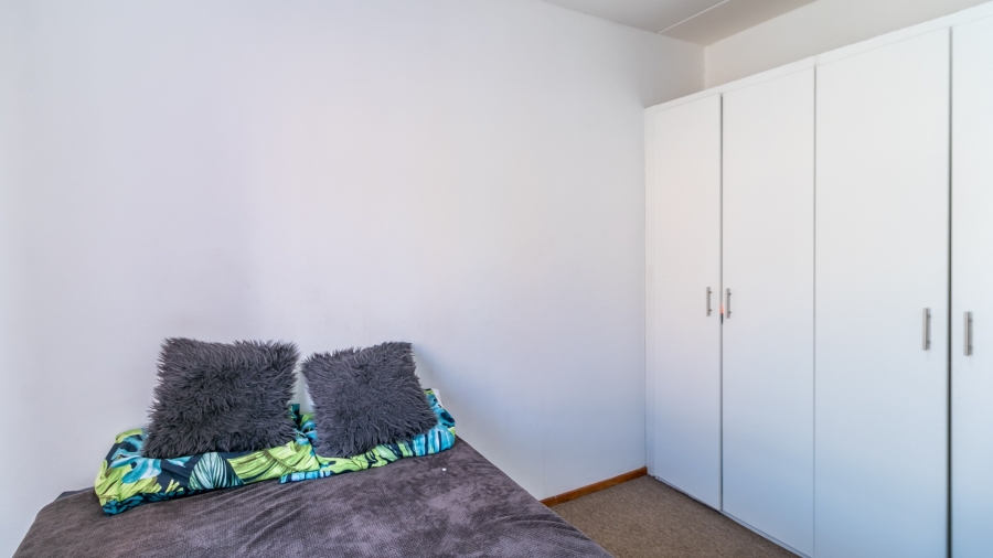 1 Bedroom Property for Sale in Grand Central Gauteng