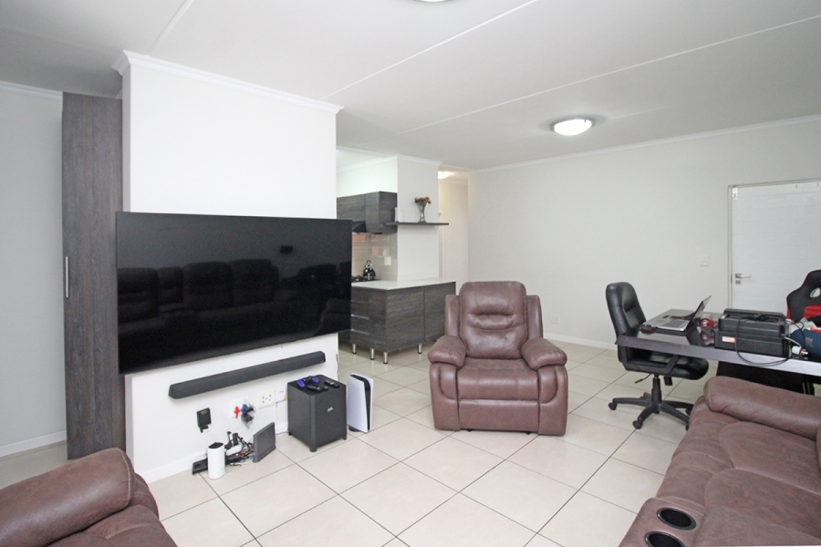 To Let 3 Bedroom Property for Rent in Greenstone Hill Gauteng