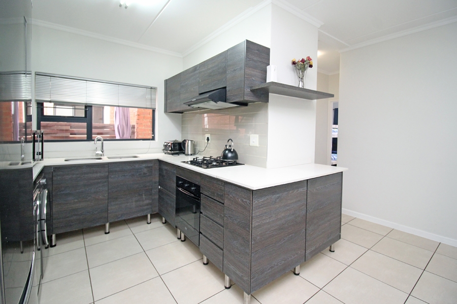 To Let 3 Bedroom Property for Rent in Greenstone Hill Gauteng