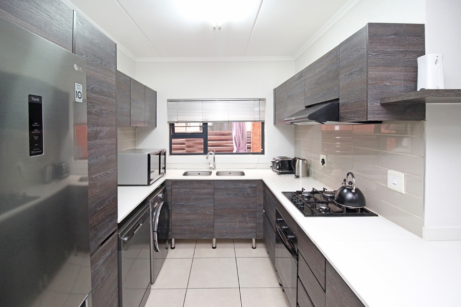 To Let 3 Bedroom Property for Rent in Greenstone Hill Gauteng