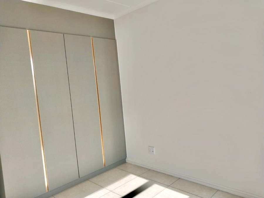 2 Bedroom Property for Sale in Greenstone Park Estate Gauteng