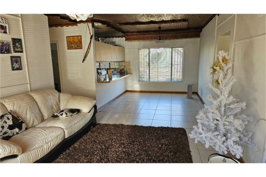 To Let 3 Bedroom Property for Rent in Birchleigh North Gauteng