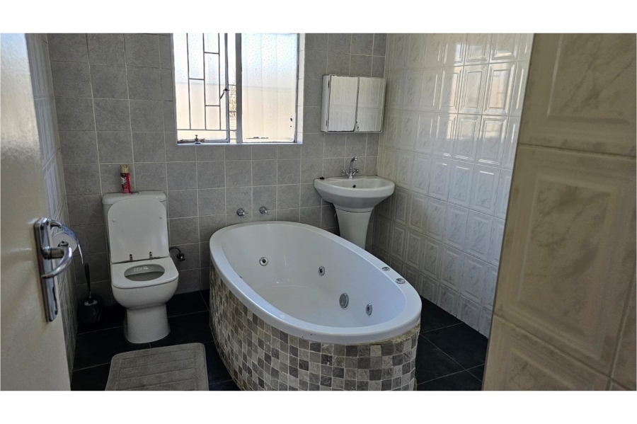 To Let 3 Bedroom Property for Rent in Birchleigh North Gauteng