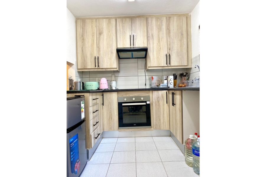 To Let 2 Bedroom Property for Rent in Morningside Hills Gauteng