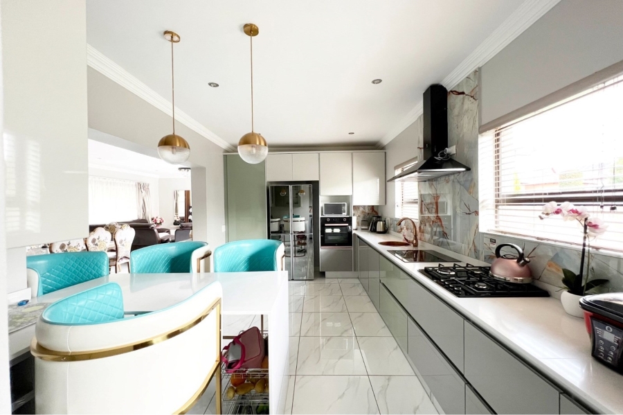 5 Bedroom Property for Sale in Savannah Country Estate Gauteng