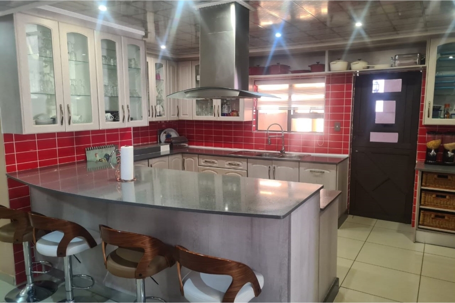 4 Bedroom Property for Sale in Theresa Park Gauteng