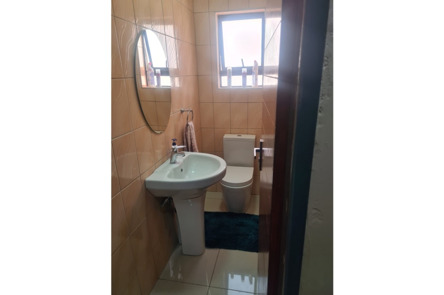4 Bedroom Property for Sale in Theresa Park Gauteng