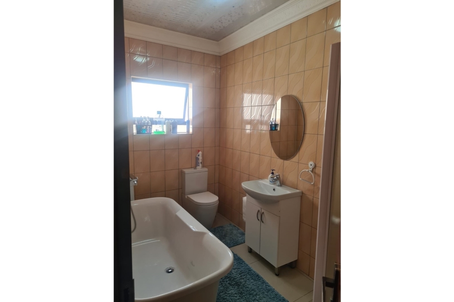4 Bedroom Property for Sale in Theresa Park Gauteng