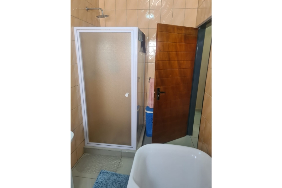 4 Bedroom Property for Sale in Theresa Park Gauteng