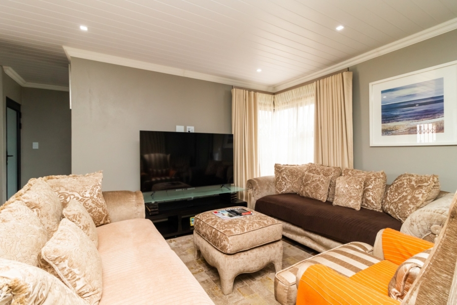 To Let 4 Bedroom Property for Rent in Brentwood Gauteng