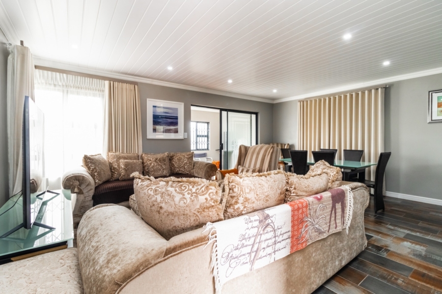 To Let 4 Bedroom Property for Rent in Brentwood Gauteng