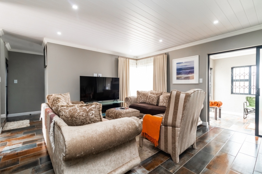 To Let 4 Bedroom Property for Rent in Brentwood Gauteng