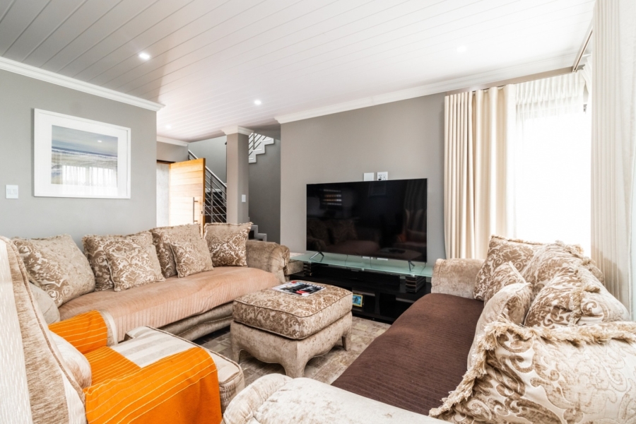 To Let 4 Bedroom Property for Rent in Brentwood Gauteng