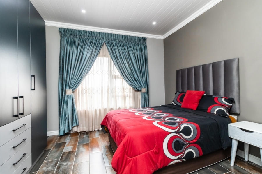 To Let 4 Bedroom Property for Rent in Brentwood Gauteng